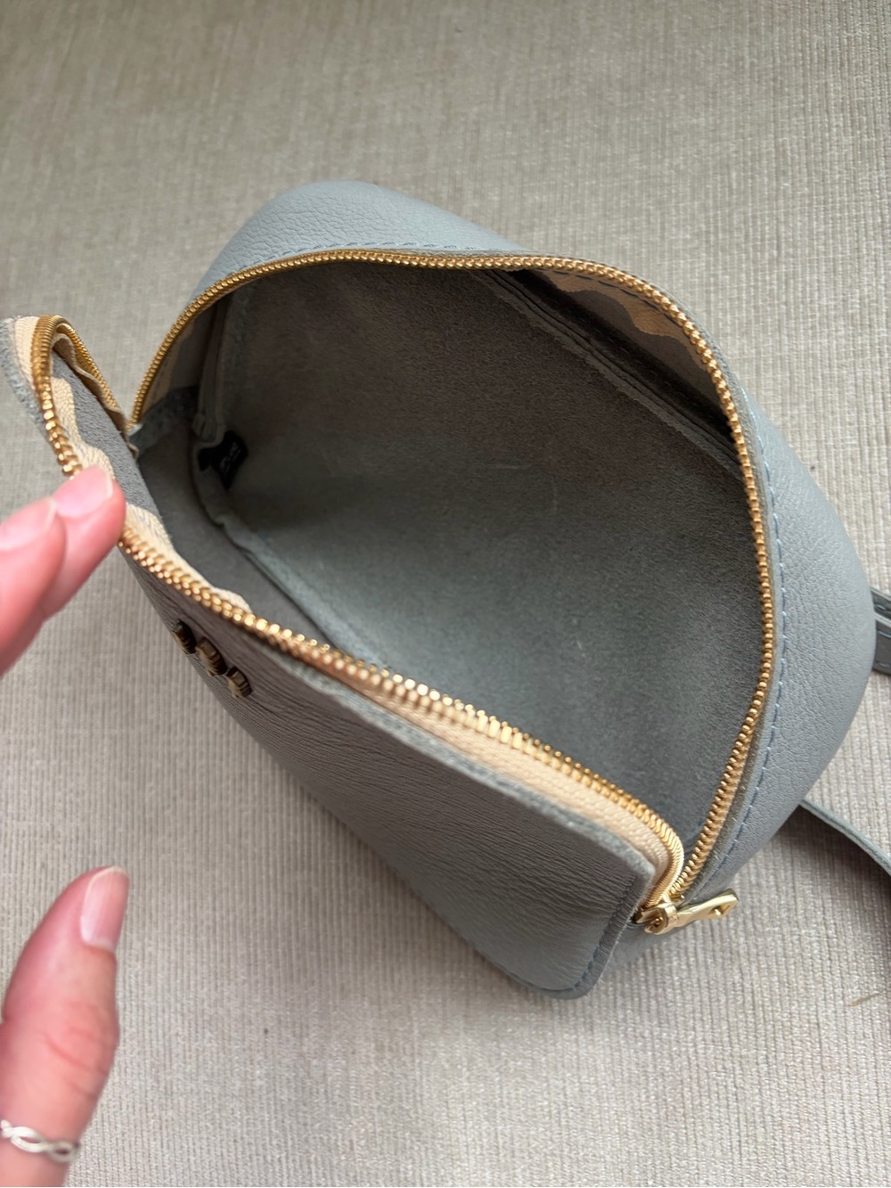 Portland Leather Scarlett Sling in Nimbus - Picture 4 of 4
